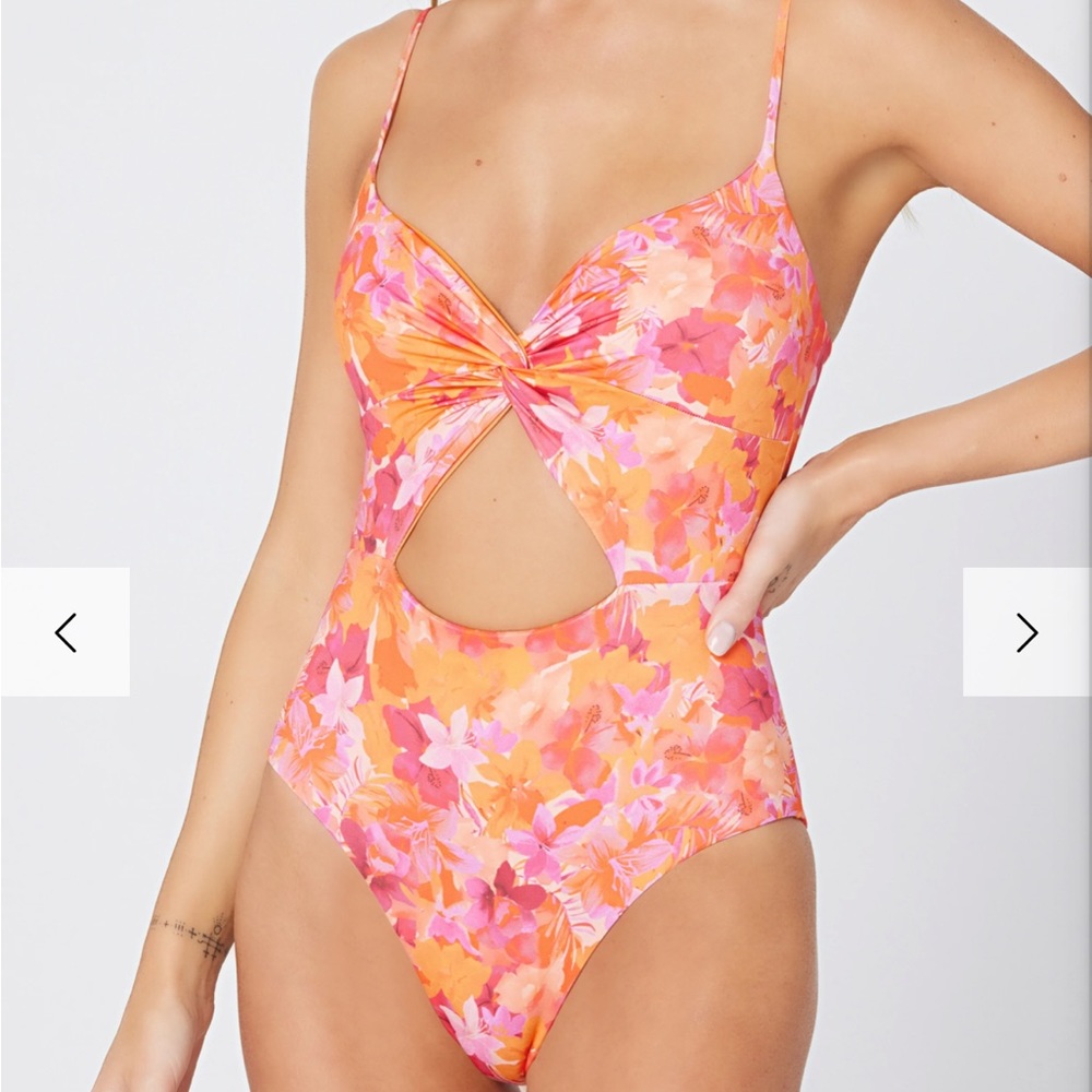 (NWT) L*Space womens Into the Tropics Eco Kyslee One-piece Classic